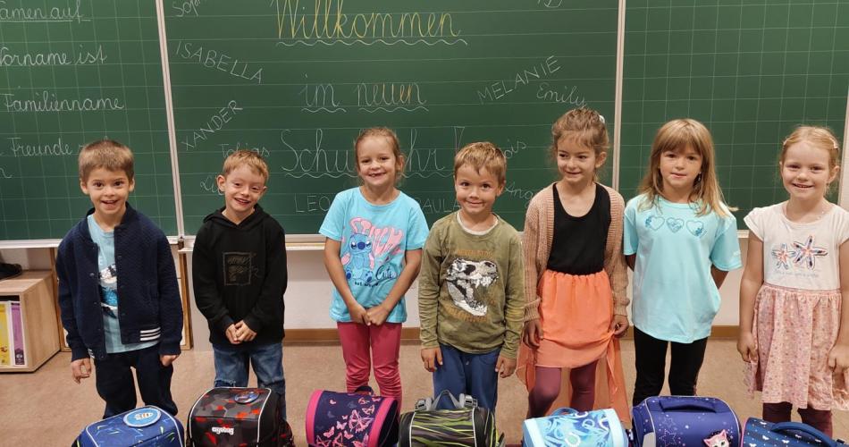Wir begrüßen unsere neuen Schüler und wünschen allen Kindern und Eltern ein erlebnisreichen Schuljahr!